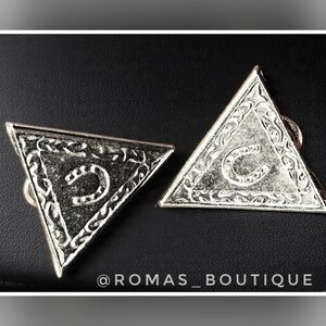 Silver Triangle Horse Shoe Vintage Collar Tips